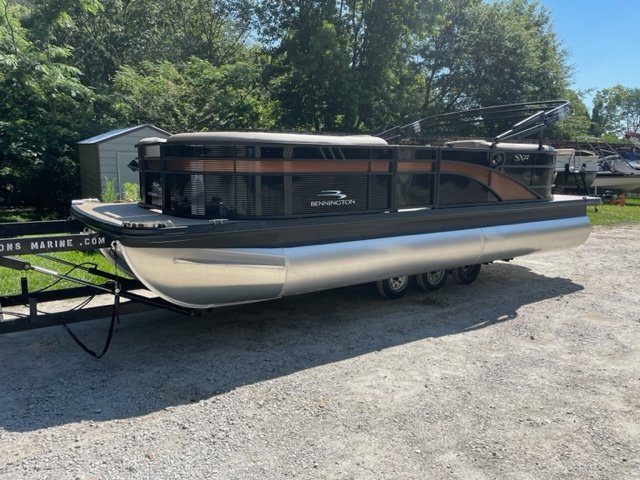 Small lightweight and, durable boats made of aluminum are most often used for freshwater fishing. They are generally very simple craft, featuring riveted or welded aluminum hulls and bench seating.