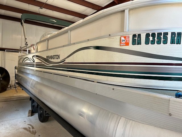 Since its inception in 1997, Bennington Marine has strived to lead the pontoon industry in quality and value. Within 5 years, we received the country's most prestigious customer satisfaction awards from the NMMA and JD Powers.